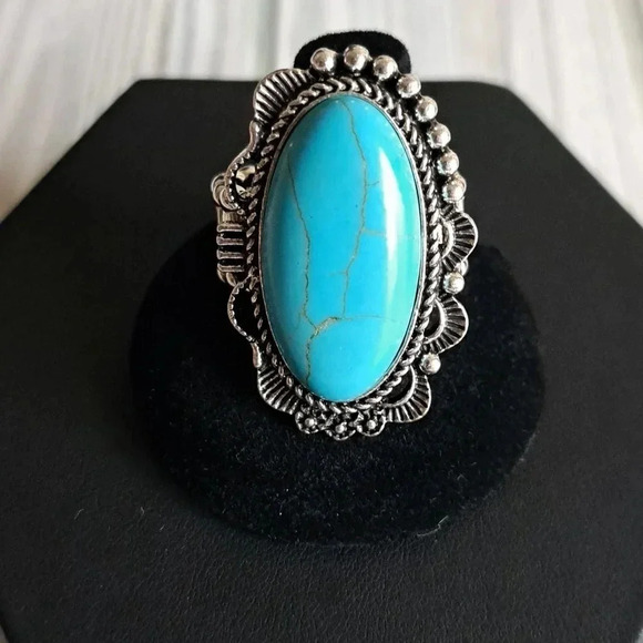 Paparazzi Accessories | Fashion Ring | Turquoise | Fits Size 6 to 10 | NWT - Picture 2 of 2